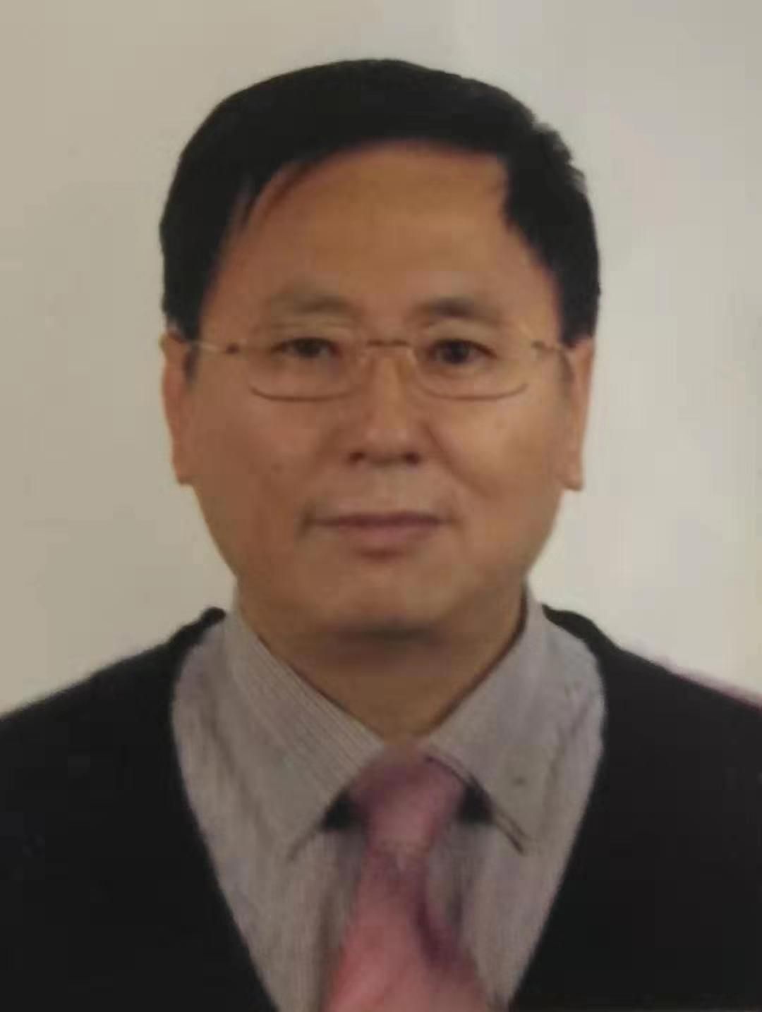 华体会体育（中国）hth·官方网站创新论坛第九百零六讲：从大学到社会如何成熟思想:一位老大学生的寄语